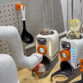 ロボット同士が会話で意思疎通する未来　ユカイ工学が展示　カチャカや生成AIのJullieと大規模言語モデルAIで連携