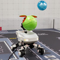 現代科学でビーム・サーベルは実現できる？ハロが乗った多脚型ロボットの操縦体験、横浜ガンダムの手でジャンケン「GUNDAM NEXT FUTURE SCIENCE展」内覧会レポート
