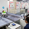 現代科学でビーム・サーベルは実現できる？ハロが乗った多脚型ロボットの操縦体験、横浜ガンダムの手でジャンケン「GUNDAM NEXT FUTURE SCIENCE展」内覧会レポート