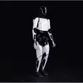 テスラの人型ロボット「Tesla Bot」と「Teslaの製造過程ボディ」をコクーンシティで国内初展示