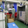 東亜DKKが狭山拠点にAutoStoreを導入。掘り下げで段数を稼ぎ、出荷荷待ち時間も短縮。多品種の部品管理を効率的に