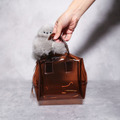 近くの人を可愛くチラ見、バッグに抱きつくロボット「みるみ」発表！ ユカイ工学がCESで展示