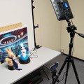 ヴイストンがChatGPTで2台のロボット掛け合い動画を公開　AI生成でシナリオや背景を作って製作を効率化