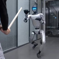 Unitreeのヒューマノイド、今度はスピンキックを披露！「720°スピンキック、衝撃を聞け！」
