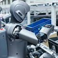 UBTECH、複数台のヒューマノイドがEVメーカー「Zeekr」のスマート工場で働く動画を公開　Zeekrは2025年に日本市場へ参入予定