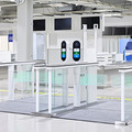 入管庁、NECの顔認証ウォークスルーゲートを羽田空港・関空・成田空港の一部に導入へ　急増中の訪日旅行者の増加に対応
