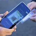 都留市でオンデマンド交通の実証運行を実施、AI自動音声応答の電話予約で送迎車が停留所に　95%以上の予約が正常に完了