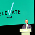 アイロボット新CEOコーエン氏が初来日、ラインナップも一新、機械式ゴミ圧縮機能を持つ機種も