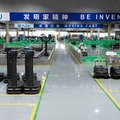 Puduが中国の工場で10万台目のロボット製造を達成、達成した機種はAI搭載の自律型清掃ロボット