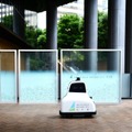 「赤坂インターシティAIR」でセコムの警備ロボットが夜間の巡回を開始　公道での夜間巡回警備は日本初