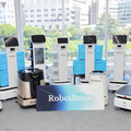 約2時間で導入作業が完了するAI搭載自律走行搬送ロボットを紹介、ロボットバンクが「国際物流総合展 2025」に出展