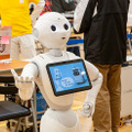 ロボットとの“ちょっと先の未来”を体験！ 家族連れやカップルでにぎわう「ちょもろー2025」竹芝で開催　ともだちロボットが人気