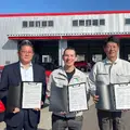 左から、JA全農あおもり 購買部農機農業資材課課長 大柴文孝氏、輝翠 代表取締役 ブルーム・タミル、外川農機 会長 外川輝和氏