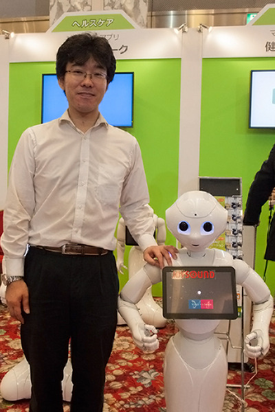 吉崎氏とカラオケPepper