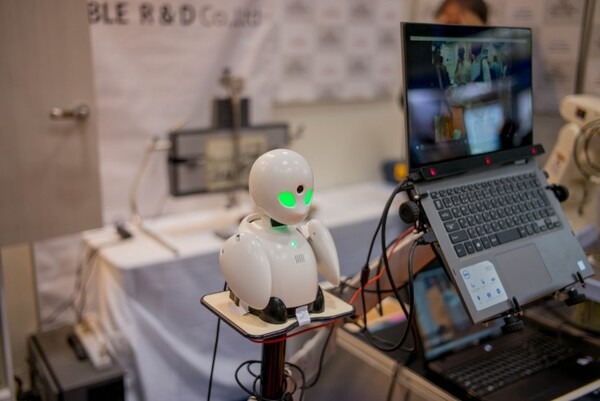 japan-robot-week-2016_30385598816_o