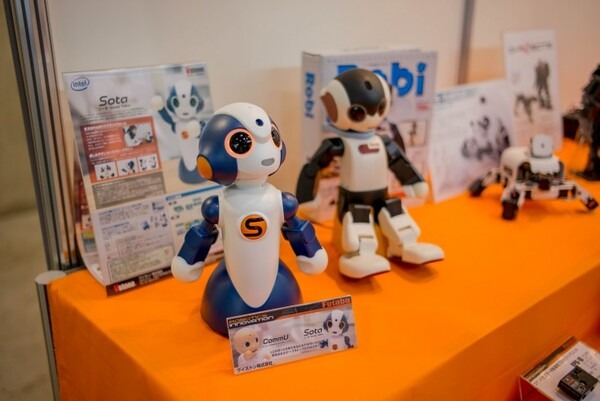 japan-robot-week-2016_30421883925_o