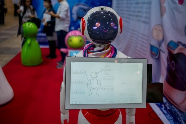 japan-robot-week-2016_30335532041_o
