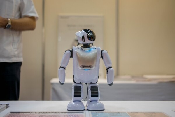 japan-robot-week-2016_29791086294_o