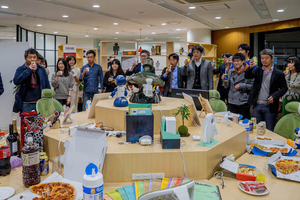 robotstart_party02