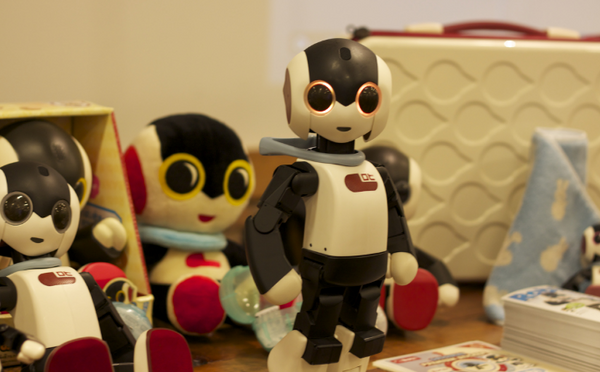 Robi(ロビ)
