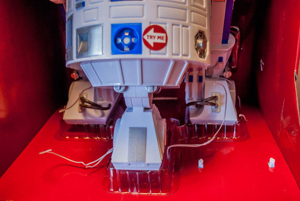 r2d203