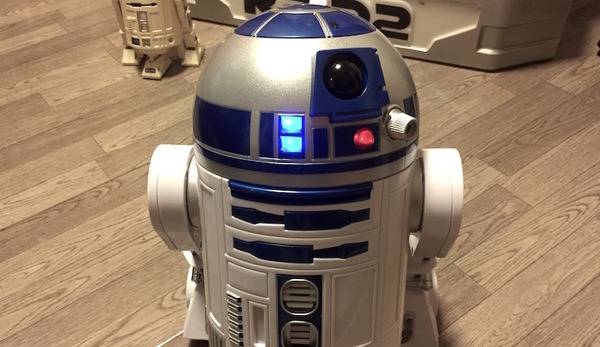 smart_robot_R2-D2_005