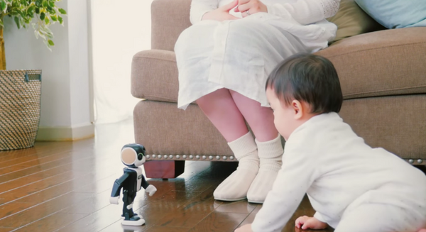 RoBoHoN(ロボホン)