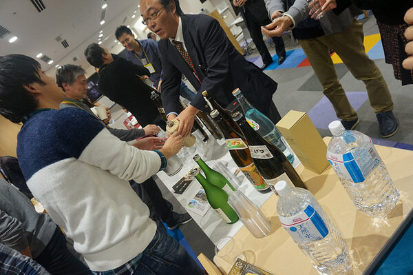 25197347304_bd93045073_z