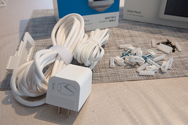 並行輸入品】Ring Spotlight Cam Plus、Spotlight Pro用リング屋内