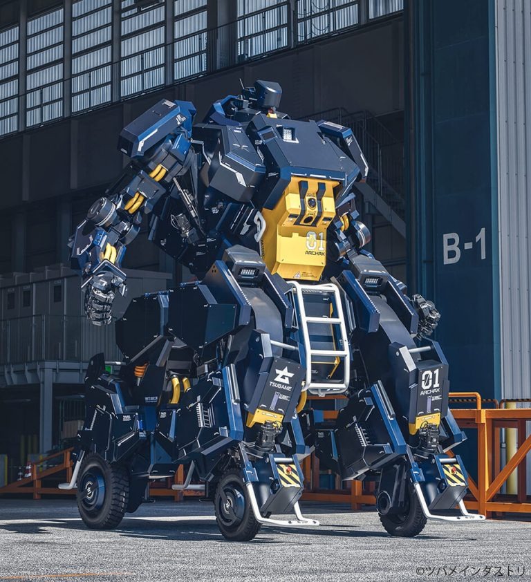 速報】実物大動くガンダムと搭乗型ロボット「アーカックス」、4足歩行