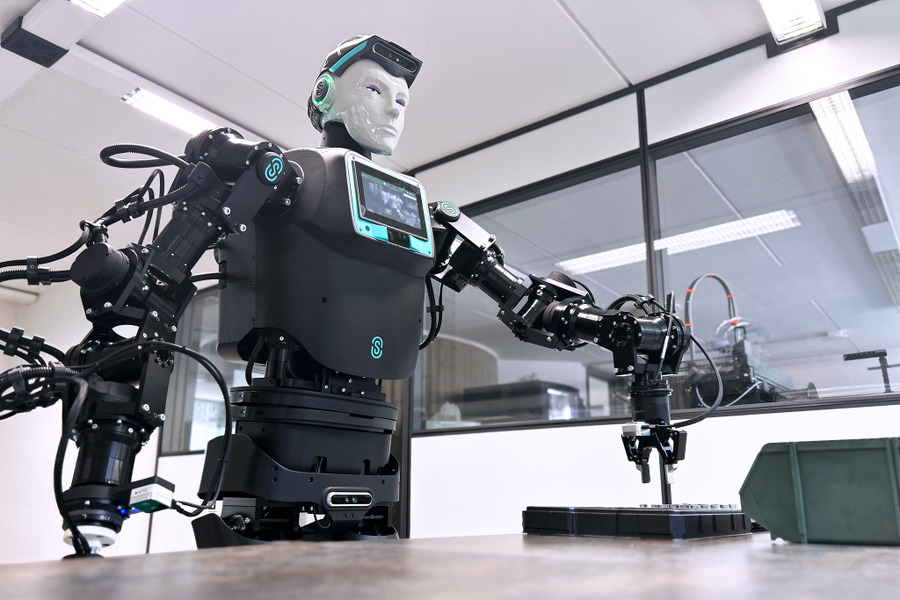 認知型ヒューマノイド「RoBee」が半導体工場へ、Oversonic RoboticsとSTMicroelectronicsが提携