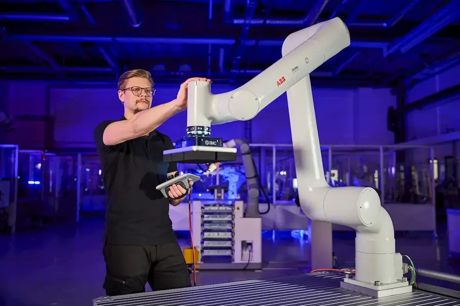 新協働ロボット「PoWa」をABB Roboticsが発表 可搬30kgで高速・高精度を実現