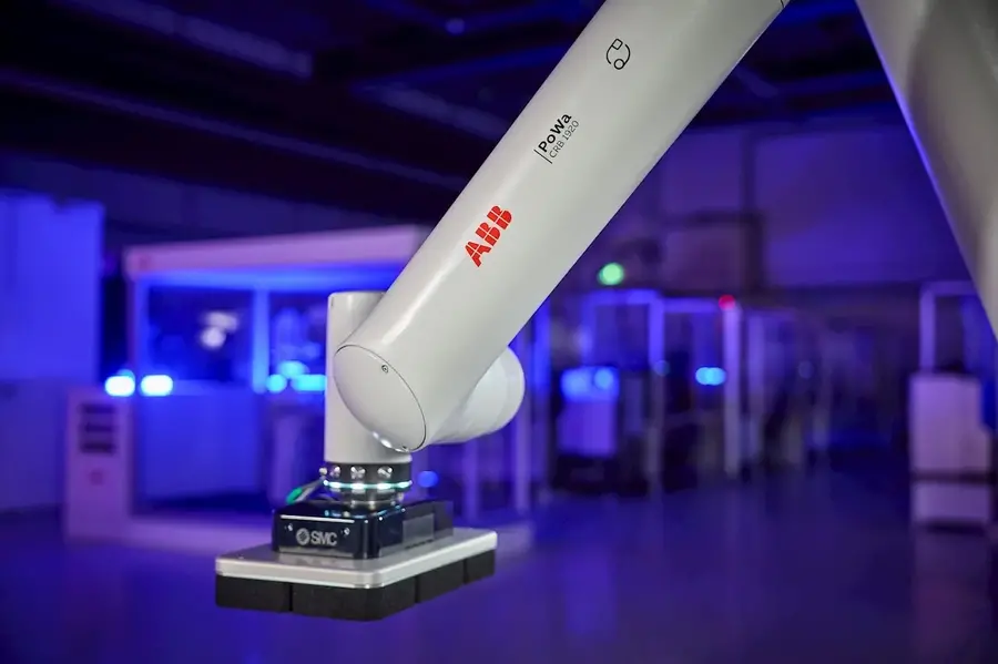 新協働ロボット「PoWa」をABB Roboticsが発表 可搬30kgで高速・高精度を実現