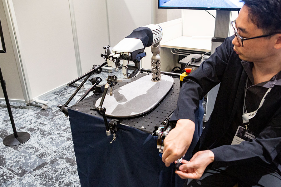 ホンダが新型のロボット多指ハンドを一般公開　人の2倍の指先力と微少なネジを回す器用さを実現「Willow Drive」