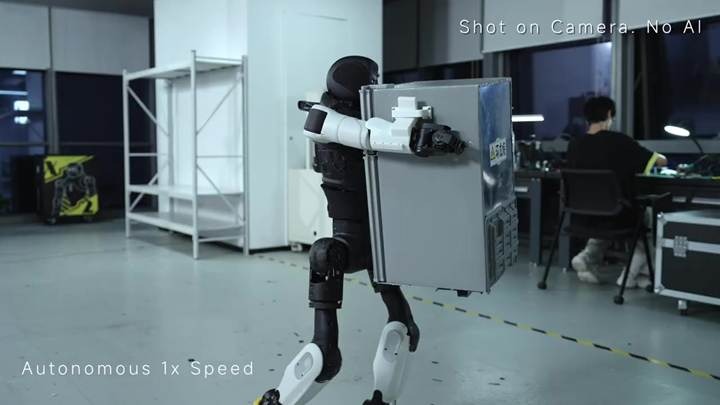 知覚と移動を一体化した基盤モデル「AGILE」をAGIBOTが発表 ヒューマノイドX2の動作で見せた実用性とは【動画】