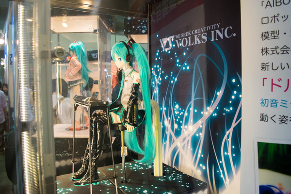 hatsune-robot-08