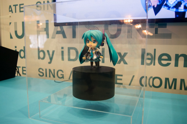 hatsune-robot-05