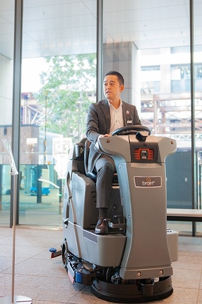 三菱地所が小型の業務用清掃ロボット「Whiz」導入に向けた実証実験を公開！その評価は・・・