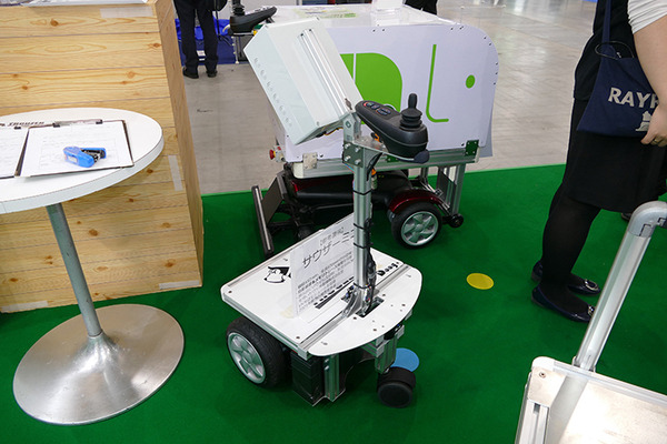 新型協働ロボット、アシストスーツ、消毒ロボットや遠隔接客　新型コロナ禍の「第5回ロボデックス」レポート