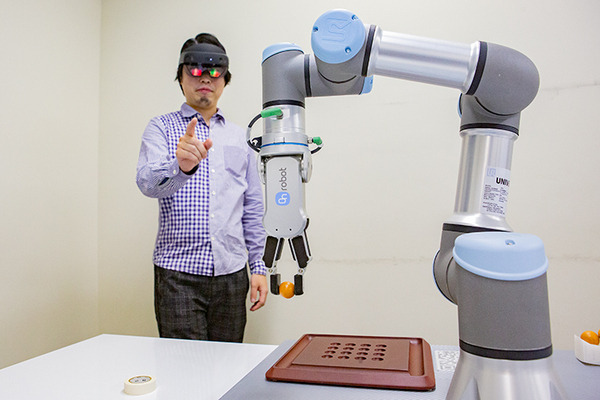 3DとMR技術で直感的な最先端のロボットティーチングを実現する「RoboLens®」をネクストスケープが開発　その特徴としくみ