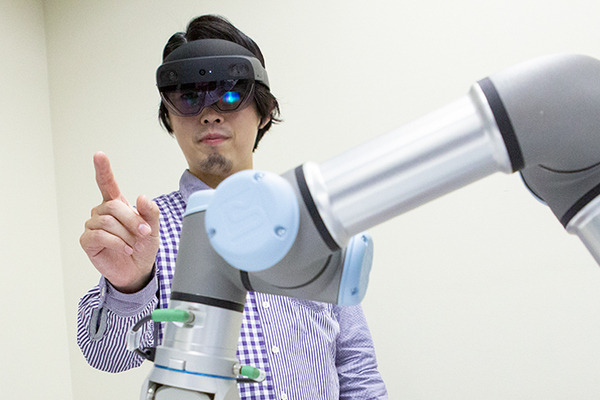 3DとMR技術で直感的な最先端のロボットティーチングを実現する「RoboLens®」をネクストスケープが開発　その特徴としくみ