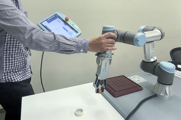 3DとMR技術で直感的な最先端のロボットティーチングを実現する「RoboLens®」をネクストスケープが開発　その特徴としくみ