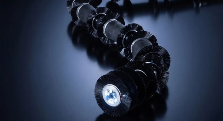 ソラリスのミミズ型管内走行ロボット「Sooha」国内大手半導体メーカーに導入 複雑配管の予防保全を実現 画像