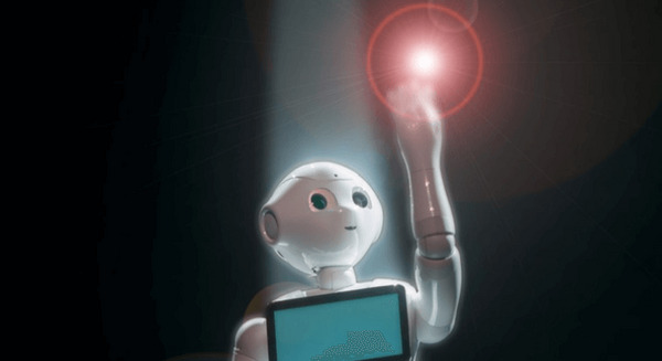 【神崎洋治のロボットの衝撃 vol.3】Pepperは「エヴァ初号機」か、それとも「使徒」か？ 画像