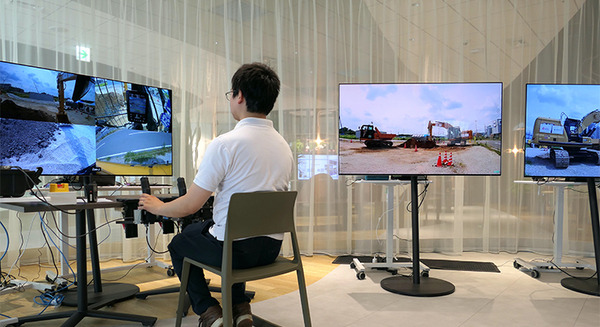 NTT ComとARAV 建機遠隔操縦・自動化ソリューションを提供開始　建設土木以外への適用も視野に 画像