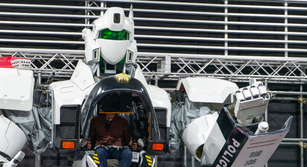 【機動警察パトレイバー】搭乗ロボット体験施設「パトラボ」新演出が5月17日より開始！ 常設運用は2027年春まで延長決定