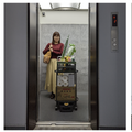 エレベーターとロボット連携でマンションの部屋まで荷物配送 三菱電機BS×Preferred Robotics×大英産業が実証