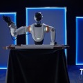 針に糸を通し刺繍するヒューマノイドロボットが中国で誕生・TARS Robotics