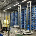 クラウドや自律走行型ロボットで倉庫業務を効率化 セイノー情報サービス「SLIMS」×Hai Robotics「HAIROBOTICS ACR」｜ブラザーロジテック導入事例