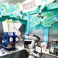柔らかいものを優しくつかめるロボット「触覚ハンド」を製品化へ　豊田合成の次世代ゴム「e-Rubber」を使った最先端ハプティクス技術